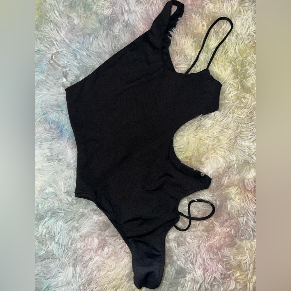 New LAQUAN SMITH One-Shoulder Cutout One-Piece Swimsuit Size XS - Picture 7 of 12